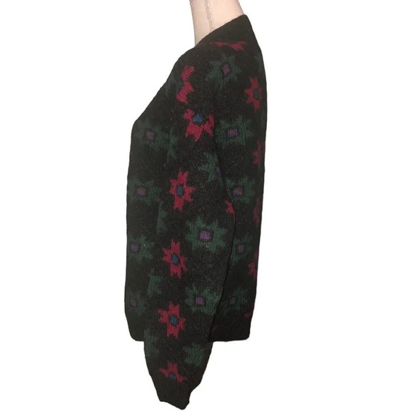 The WOOLRICH Woman Sz L Gray Green Red Blue Purple 100% Wool 2 Button Sweater - Picture 3 of 5